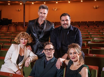 Pressbild Chicago: Ellen Lindblad, Peter Jöback, Ola Forssmed, Edward af Sillén och Hanna Lindblad