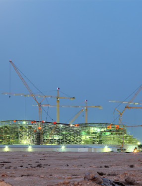 Fotbollsstadion under konstruktion/A football stadium under construction