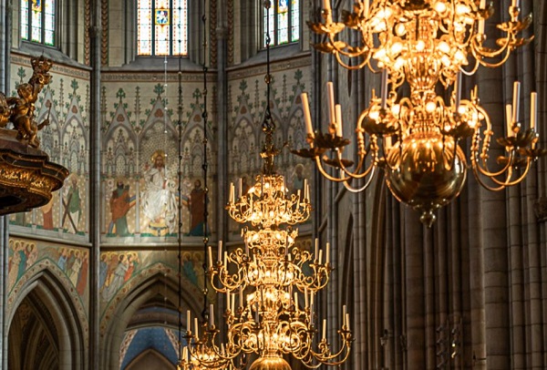 https://www.welma.se/wp-content/uploads/2022/06/Uppsala-domkyrka.jpg