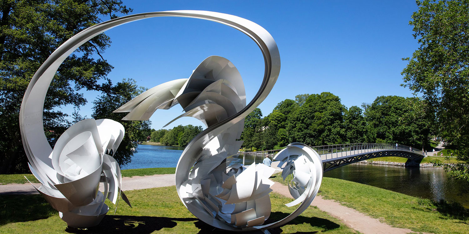 https://www.welma.se/wp-content/uploads/2024/05/Alice_Aycock_Hoop_La_foto-Johan-Lindskog.jpg